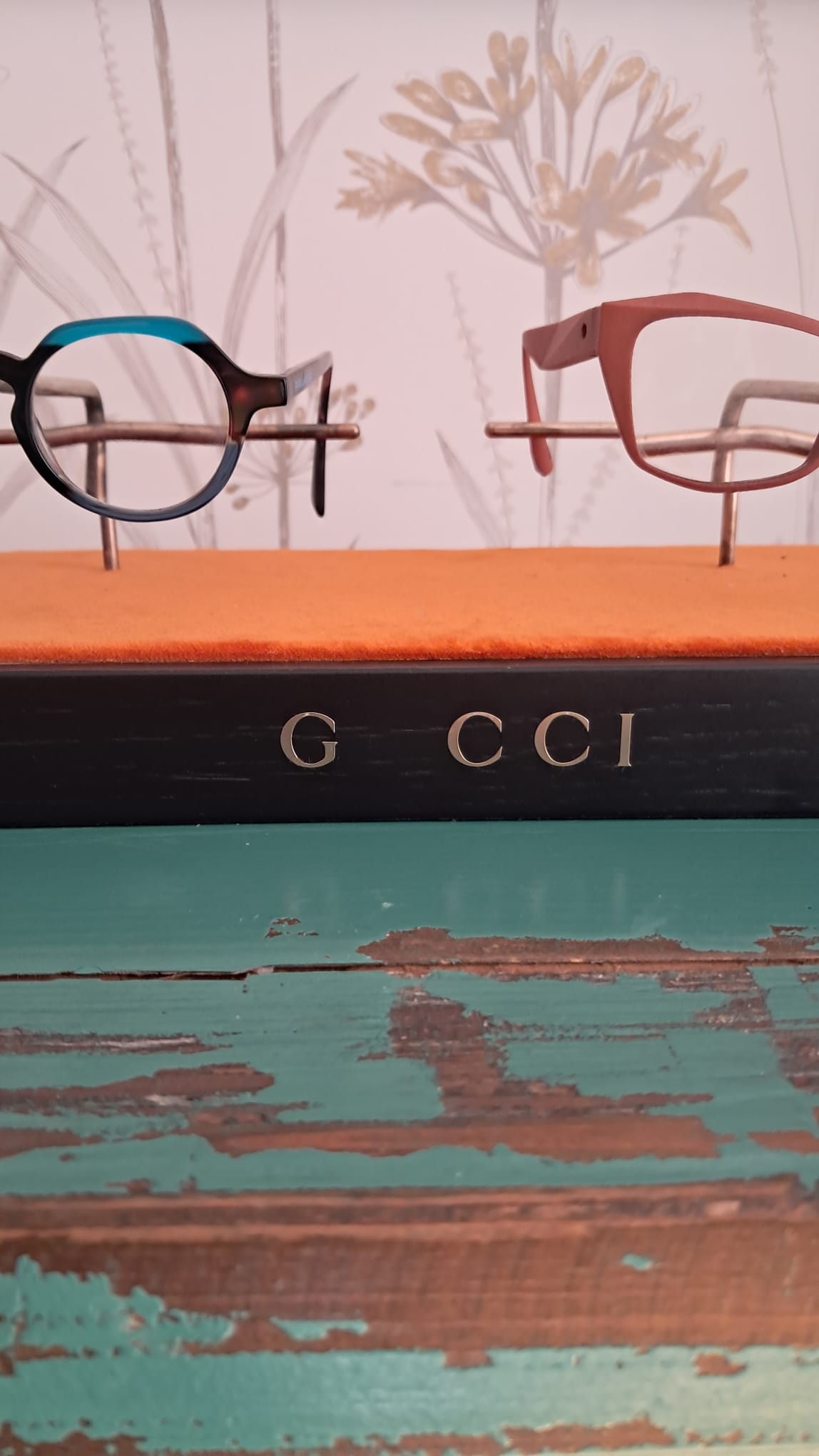 Expositor original de gafas Gucci — Made in Italy